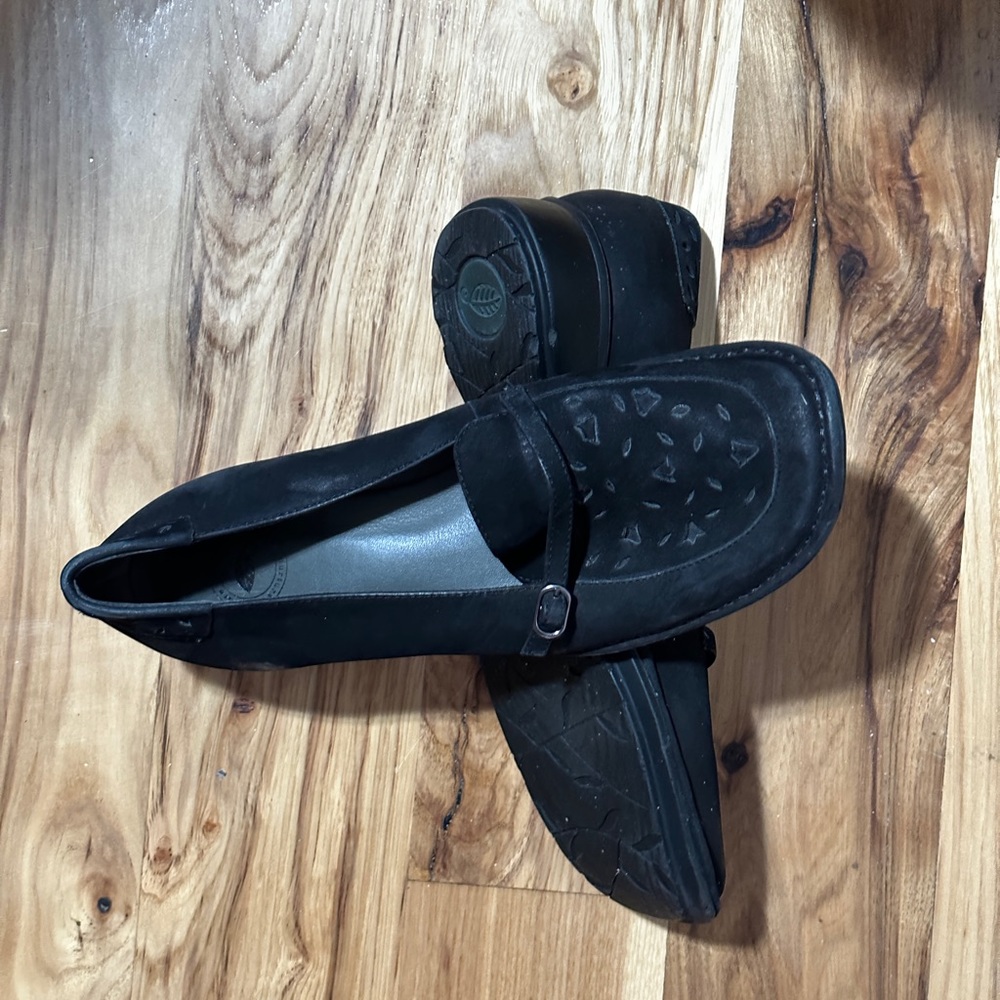 Nature Brand shoes 9.5 black